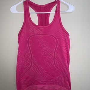 Swiftly tech lululemon tank top
